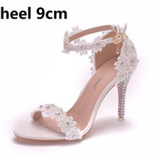 Crystal Queen Women Lace Wedding Shoes /8