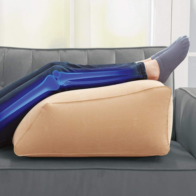 Inflatable travel leg pillow